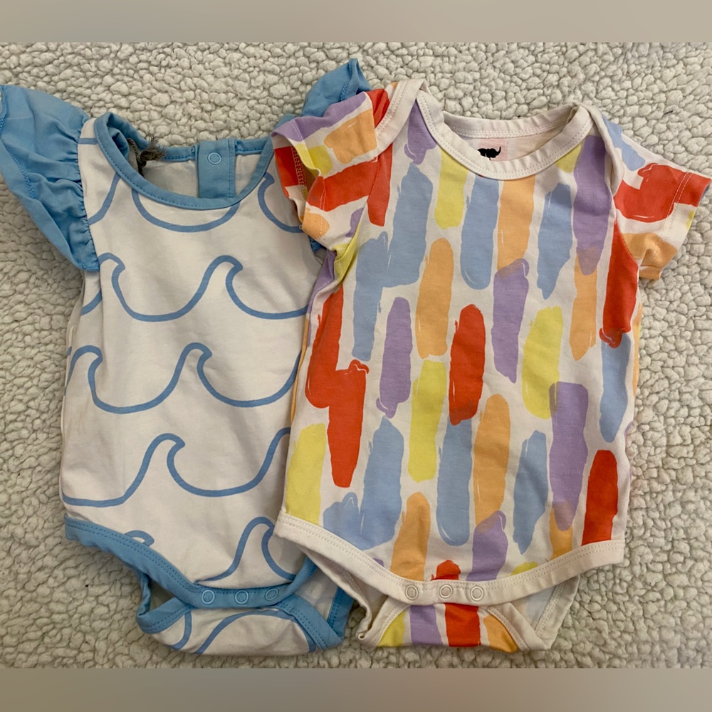 🆕 Bundle of 2 Monica and Andy bodysuits